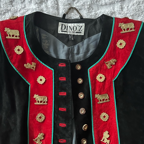 Vintage Dino’z black suede jacket with unique gold embellishments - Picture 2 of 5